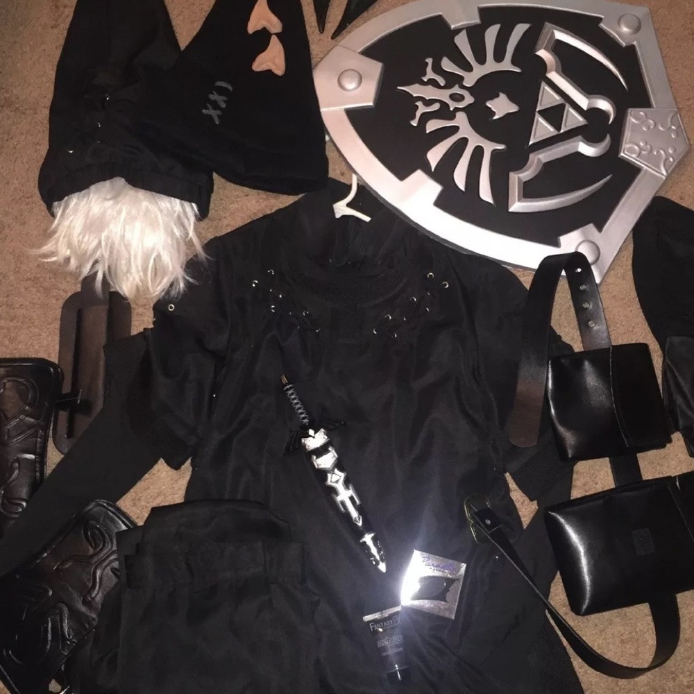 Entire Dark Link cosplay